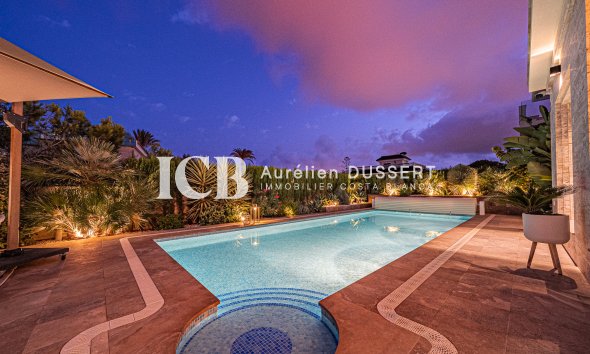 Revente - Villa -
Orihuela Costa - La Zenia