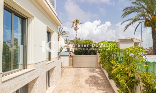 Revente - Villa -
Orihuela Costa - La Zenia