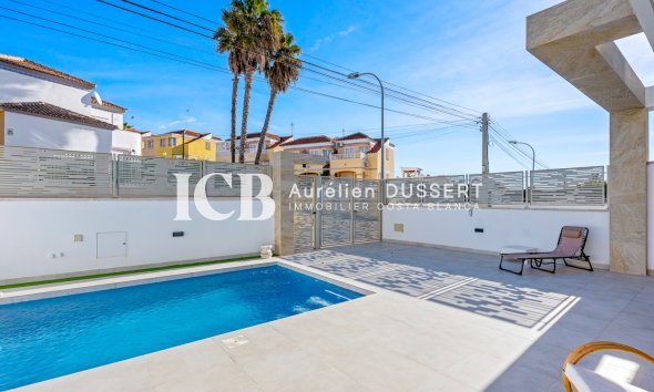 Revente - Villa -
San Miguel de Salinas - El Galan