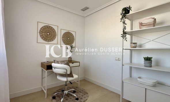 Revente - Appartement -
Torrevieja - Centro