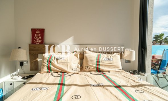 Revente - Appartement -
Torrevieja - Calas blanca