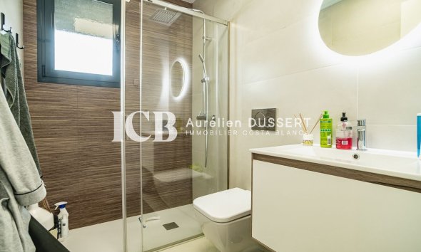 Revente - Appartement -
Torrevieja - Calas blanca