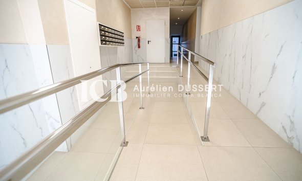 Revente - Appartement -
Torrevieja - Calas blanca