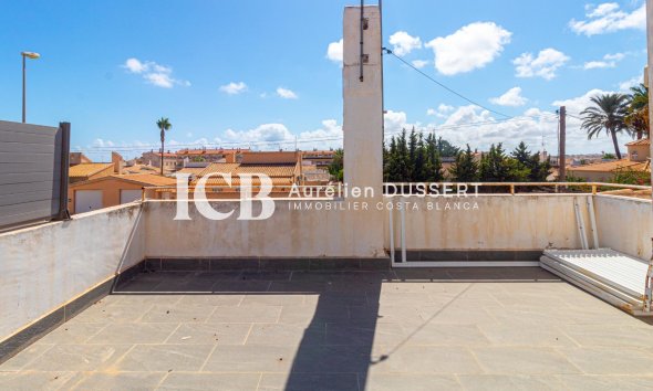 Revente - Maison individuelle -
Orihuela Costa - Los Almendros-La Florida