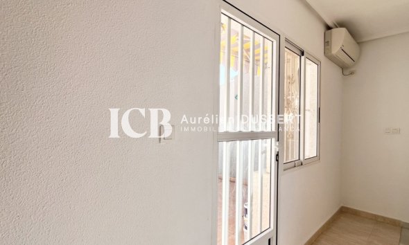 Revente - Maison mitoyenne -
Torrevieja - La Siesta - El Salado -  Torreta