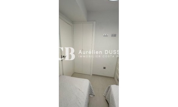 Revente - Appartement -
Torrevieja - Calas blanca