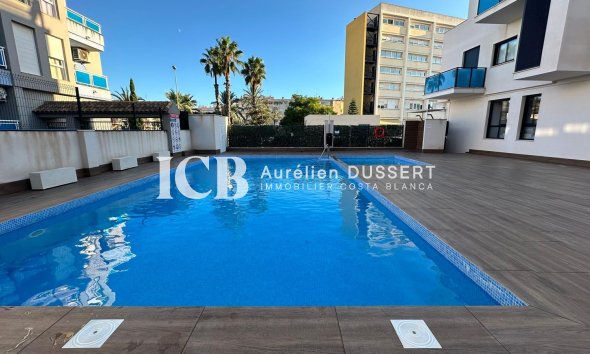 Revente - Appartement -
Torrevieja - Calas blanca