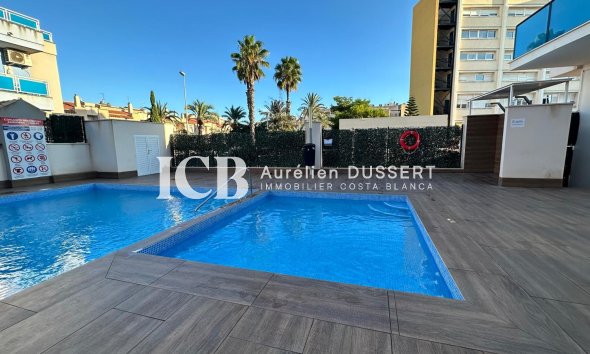 Revente - Appartement -
Torrevieja - Calas blanca