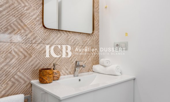 Reventa - Apartamento / piso -
San Miguel de Salinas