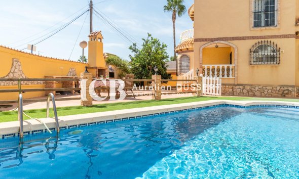 Revente - Maison individuelle -
Orihuela Costa - Los Almendros-La Florida