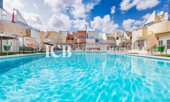 Revente - Maison mitoyenne -
Torrevieja - Torretas