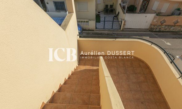 Revente - Maison mitoyenne -
Torrevieja - Torretas