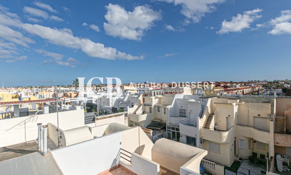 Revente - Maison mitoyenne -
Torrevieja - Torretas