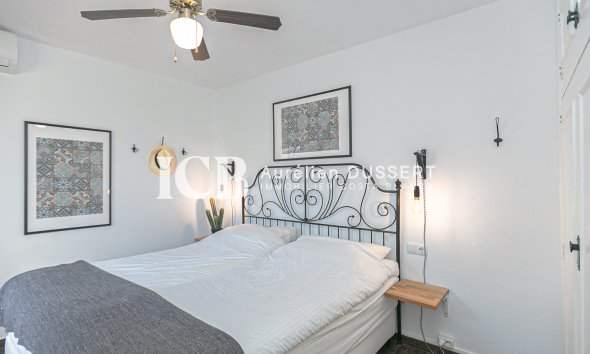 Revente - Maison mitoyenne -
Torrevieja - Torretas