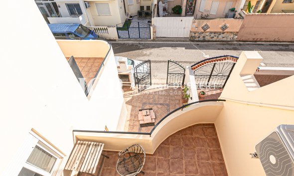 Revente - Maison mitoyenne -
Torrevieja - Torretas