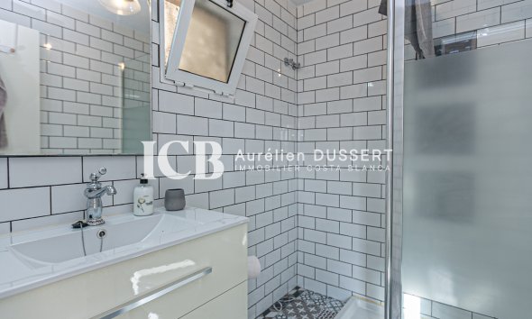 Revente - Maison mitoyenne -
Torrevieja - Torretas