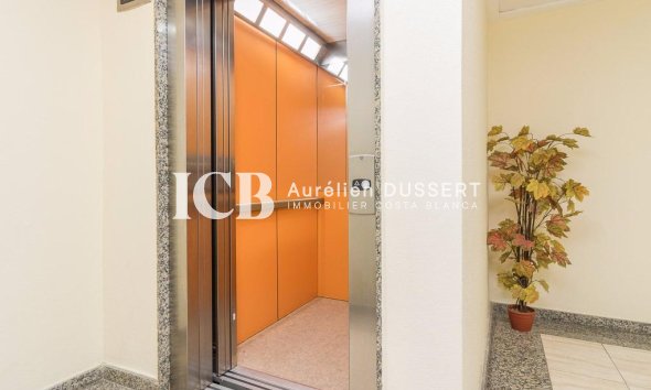 Revente - Appartement -
Torrevieja - Centro