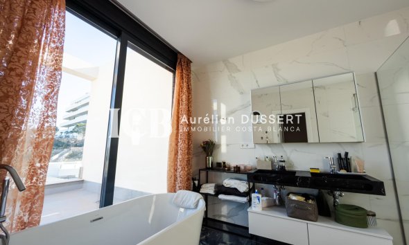 Revente - Villa -
Las Colinas Golf