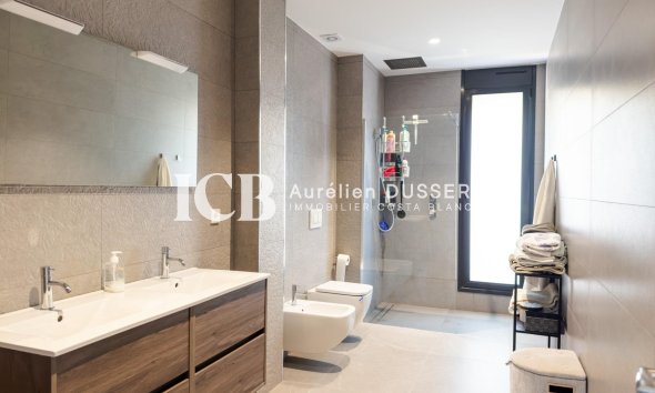 Revente - Villa -
Las Colinas Golf