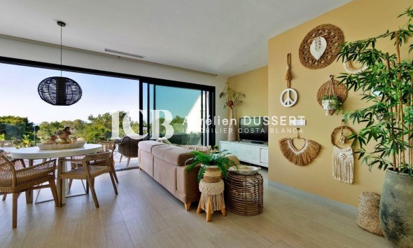 Reventa - Apartamento / piso -
Las Colinas Golf