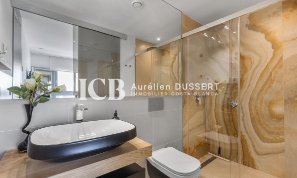 Resale - Apartment / flat -
Orihuela Costa