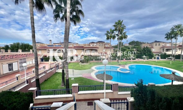 Revente - Appartement -
Pilar de la Horadada - RioMar