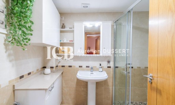 Revente - Appartement -
Torrevieja - Centro