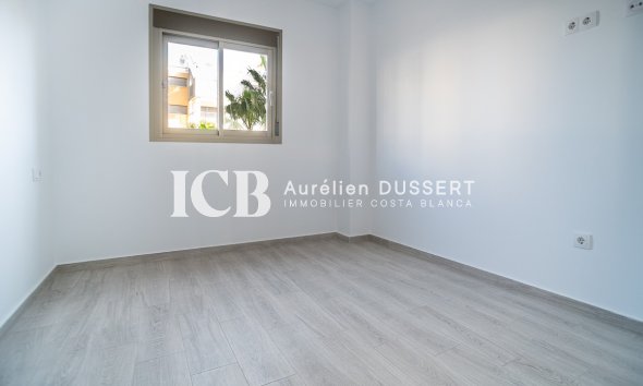 Revente - Appartement -
Orihuela Costa - Los Dolses