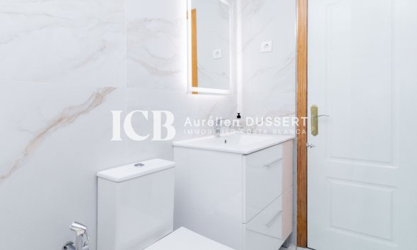 Revente - Maison mitoyenne -
Orihuela Costa - La Zenia