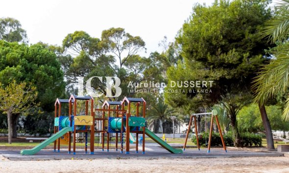 Revente - Maison mitoyenne -
Orihuela Costa - La Zenia