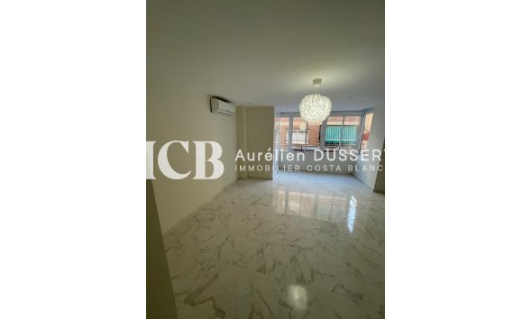 Revente - Appartement -
Torrevieja - torrevieja