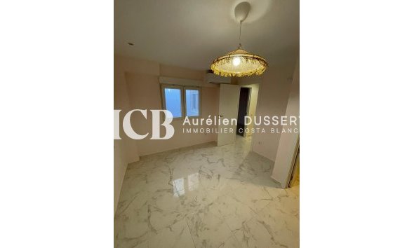 Revente - Appartement -
Torrevieja - torrevieja