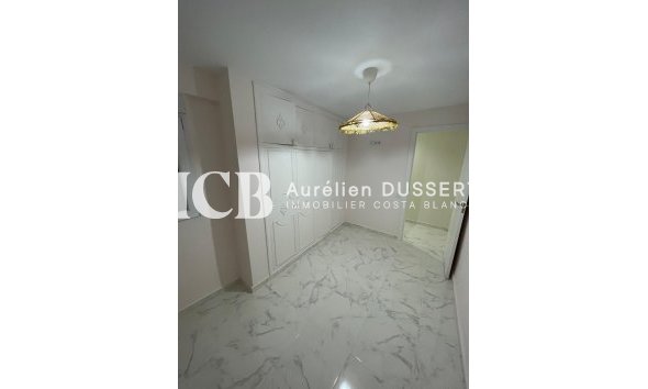 Revente - Appartement -
Torrevieja - torrevieja