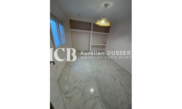 Revente - Appartement -
Torrevieja - torrevieja