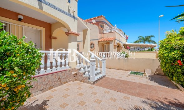 Revente - Maison mitoyenne -
Orihuela Costa - La Zenia