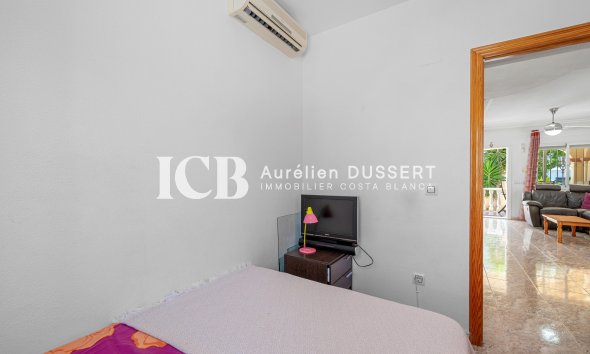 Revente - Maison mitoyenne -
Orihuela Costa - La Zenia