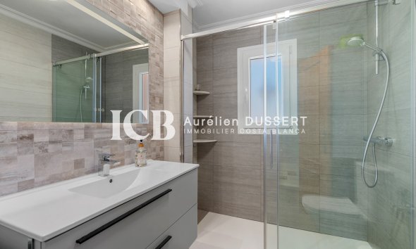 Revente - Maison mitoyenne -
Orihuela Costa - La Zenia