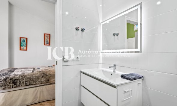 Revente - Maison mitoyenne -
Orihuela Costa - La Zenia