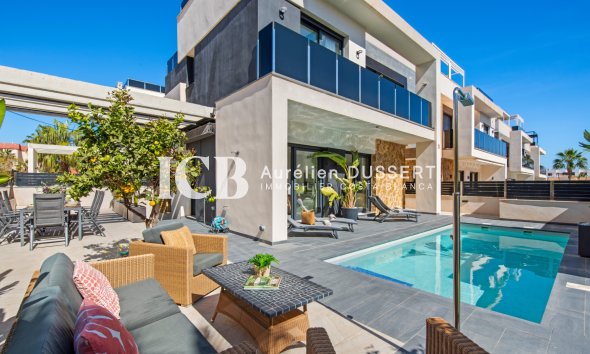 Revente - Maison individuelle -
Orihuela Costa - Lomas de Campoamor