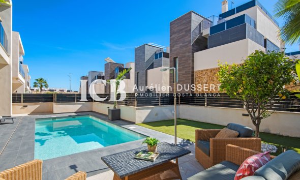 Revente - Maison individuelle -
Orihuela Costa - Lomas de Campoamor