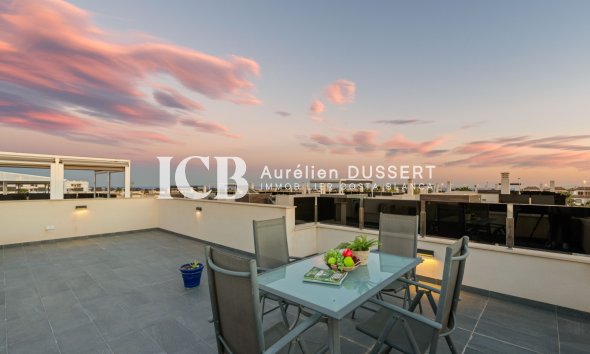 Revente - Maison individuelle -
Orihuela Costa - Lomas de Campoamor