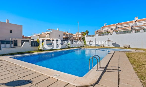 Revente - Maison mitoyenne -
San Miguel de Salinas