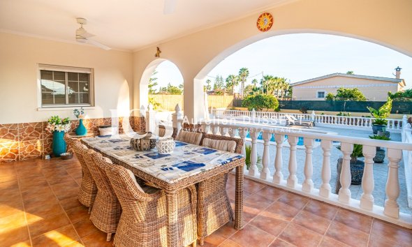 Resale - Villa -
CATRAL - Catral