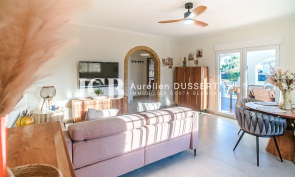 Resale - Villa -
CATRAL - Catral