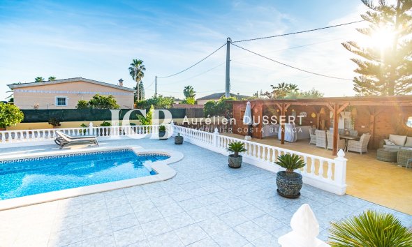 Resale - Villa -
CATRAL - Catral