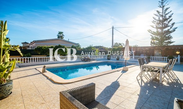 Resale - Villa -
CATRAL - Catral