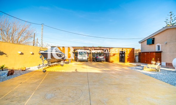 Resale - Villa -
CATRAL - Catral