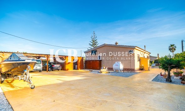 Resale - Villa -
CATRAL - Catral