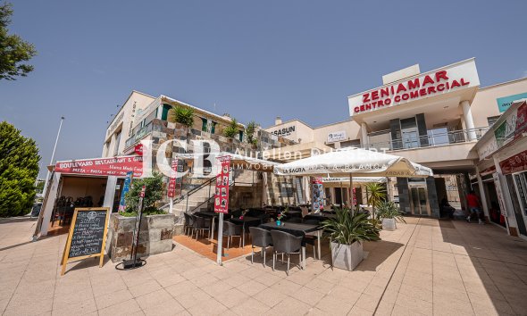 Reventa - Apartamento / piso -
Orihuela Costa - Playa Flamenca