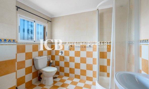 Reventa - Casa independiente -
Orihuela Costa - Playa Flamenca